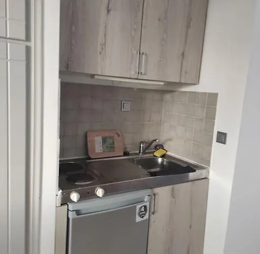 Villageroom1 Korakokhórion